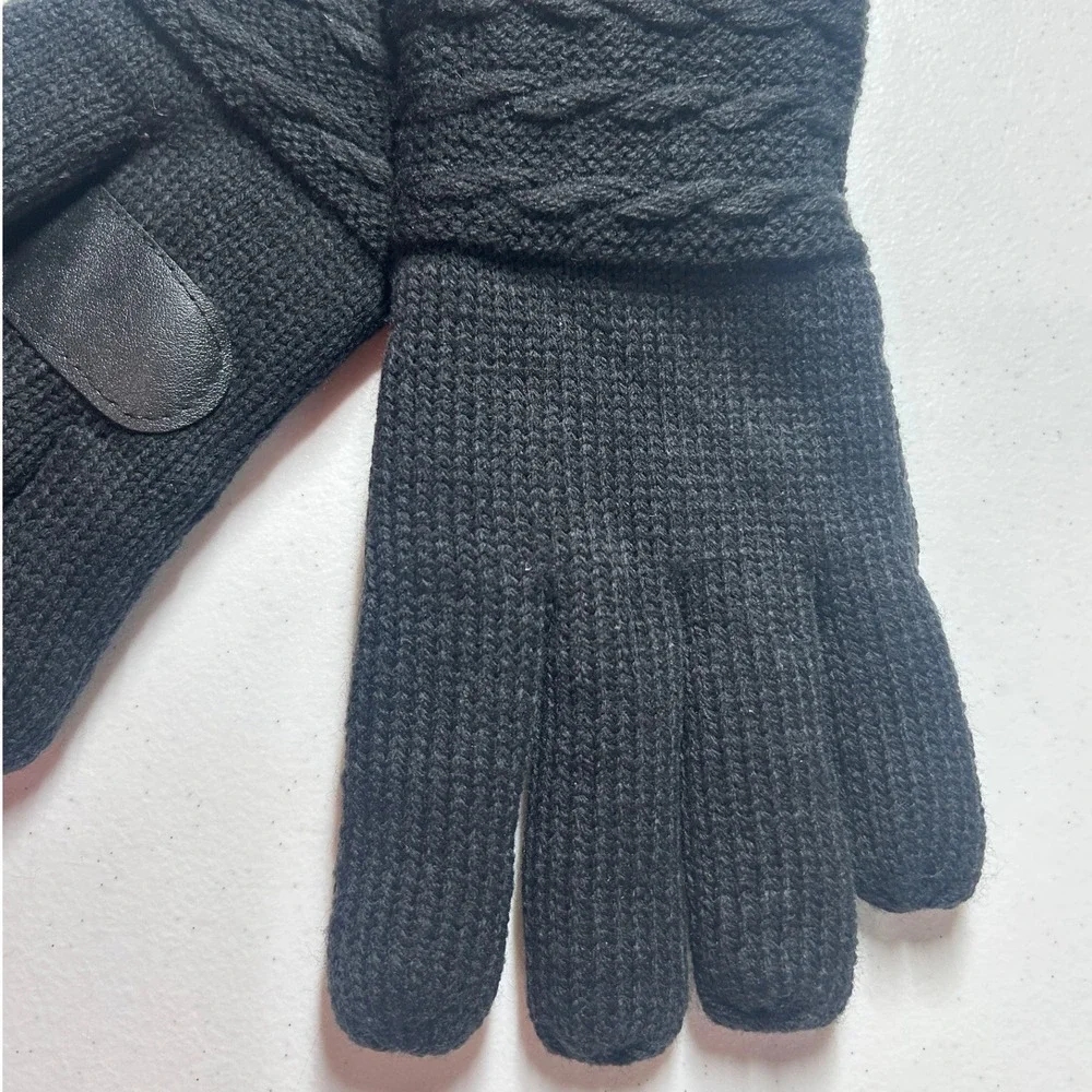 Isotoner Womens Black‎ Knit Gloves One Size Eco Comfort NEW